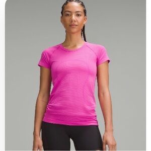 🍋Lululemon Swiftly short-sleeve hip length Pow pink/sakura pink sz 10